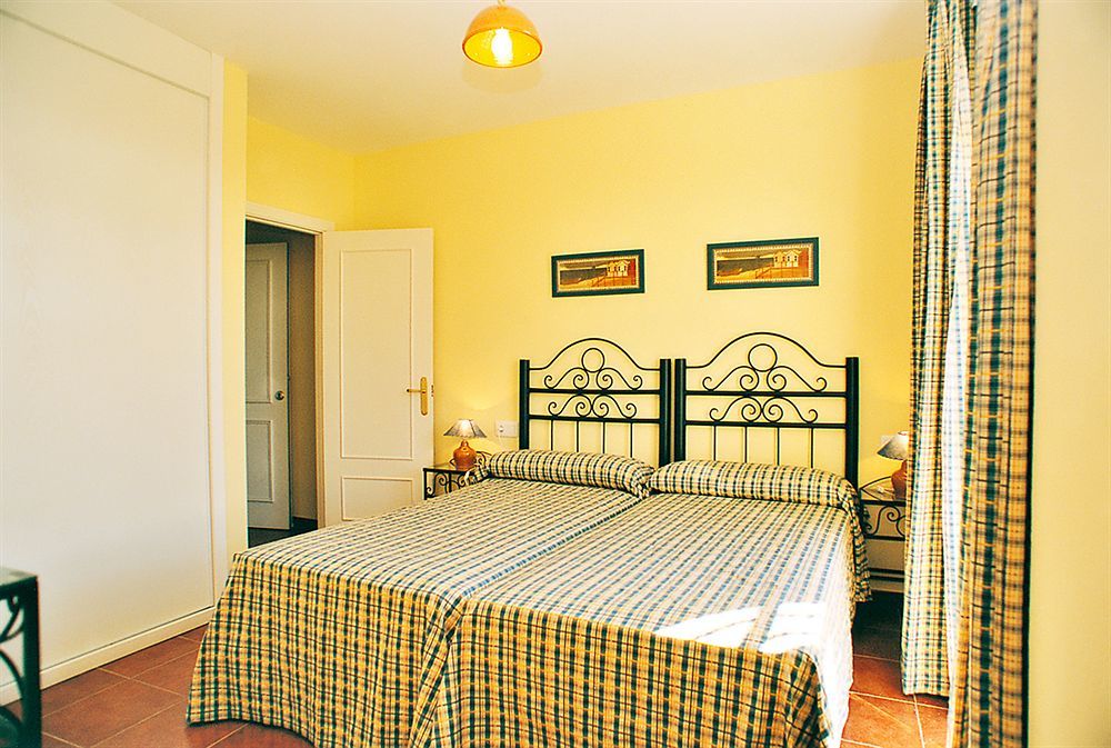 Apartment Leo Islamar